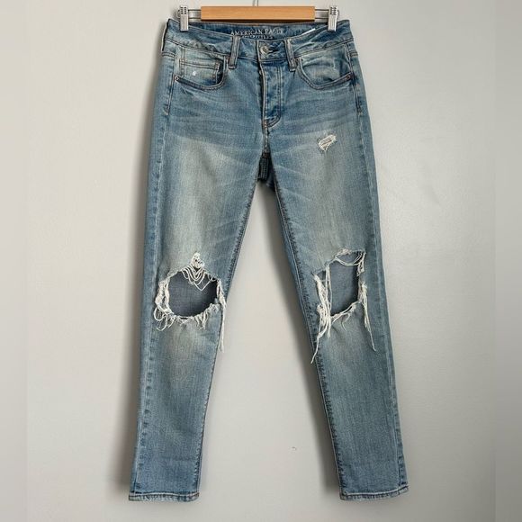 American Eagle Outfitters Tomgirl Destroyed Jeans - Picture 2 of 10